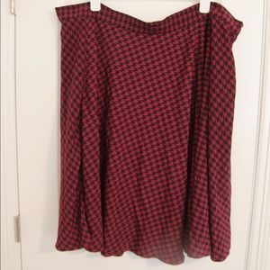 Houndstooth print midi skirt